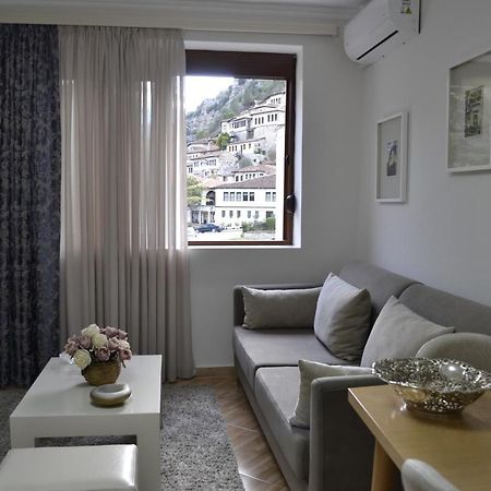 Aria Apartment Berat Exteriör bild